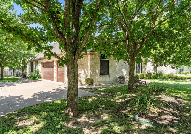 Photo 4 of Single family home for sale at 186 Brushy Crk Trl, Hutto, TX 78634 | MLS# 6104776 | Listing updated on 2026-09-16