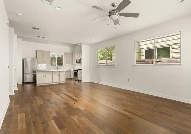 3rd image of 6800 Menchaca Rd, Austin, TX 78745