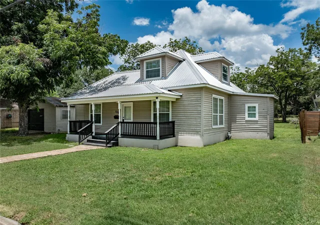 Homes for sale in La Grange, TX | 443 S Madison St, La Grange, TX 78945 | MLS# 1970181