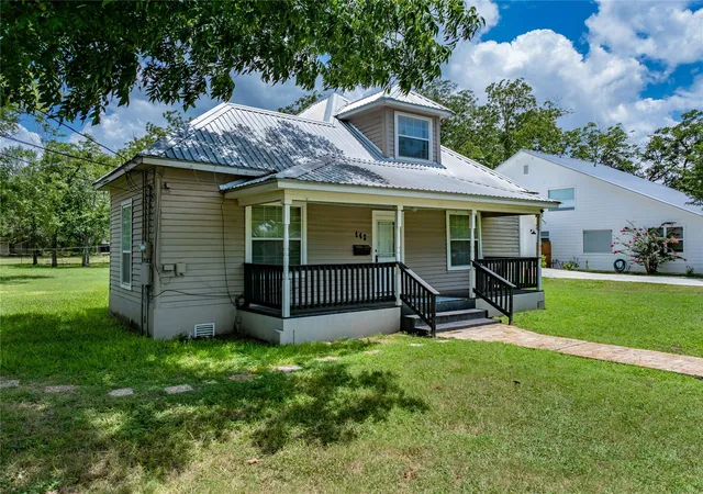 Homes for sale in La Grange, TX | 443 S Madison St, La Grange, TX 78945 | MLS# 1970181