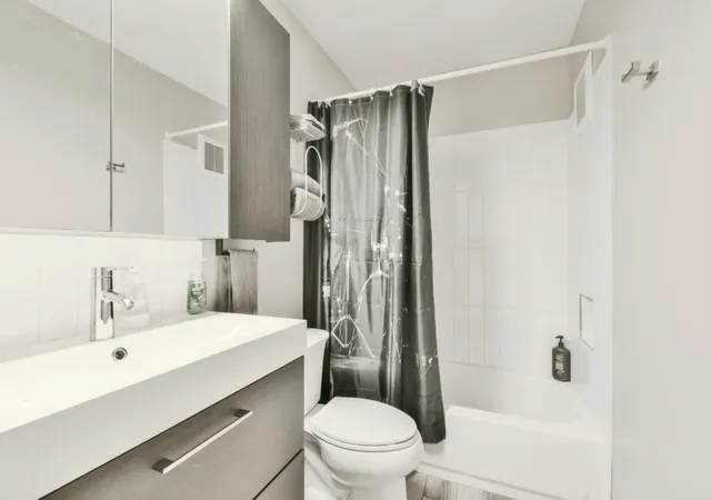 image of 2302 East Side Dr #6, Austin, TX 78704 | MLS# 6688885