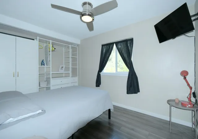 image of 2302 East Side Dr #6, Austin, TX 78704 | MLS# 6688885