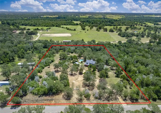 2nd image of 153 Ironstone Rd, Smithville, TX 78957 | MLS# 1513475