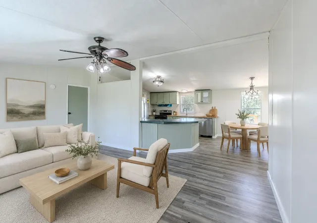 2nd image of 1225 Grandview Dr, San Marcos, TX 78666 | MLS# 3962381