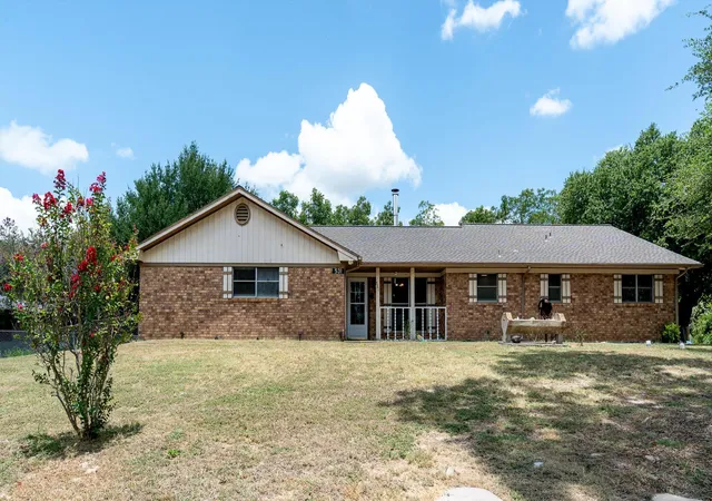 1st image of 531 Sierra Dr, Rockdale, TX 76567 | MLS# 7748649