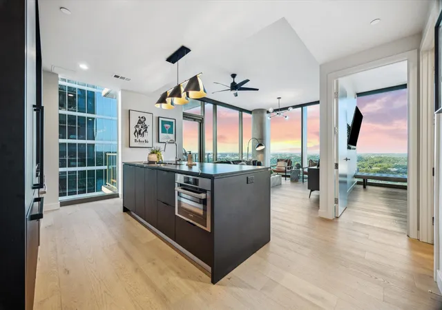 4th image of 44 East Ave #1607, Austin, TX 78701 | MLS# 1355306