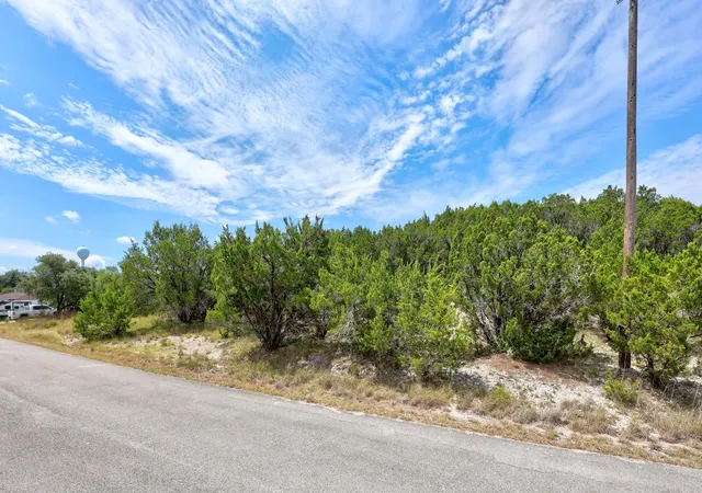 3rd image of 20801 Leaning Oak Dr, Lago Vista, TX 78645 | MLS# 7627132