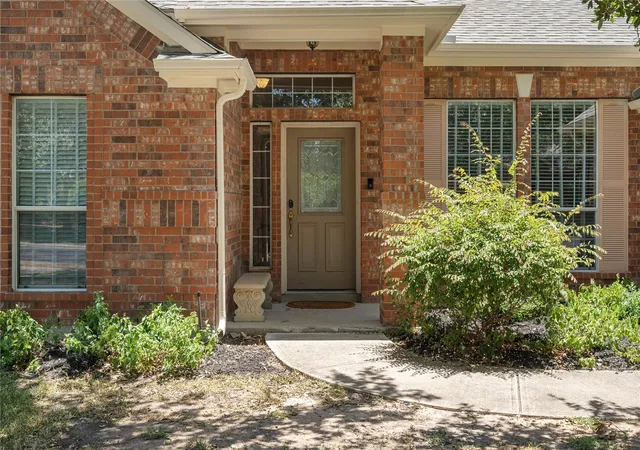 3rd image of 12409 Gun Metal Dr, Austin, TX 78739 | MLS# 6626873