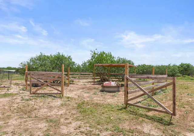Homes for sale in Dale, TX | 305 Blue Quail St, Dale, TX 78616 | MLS# 8651147