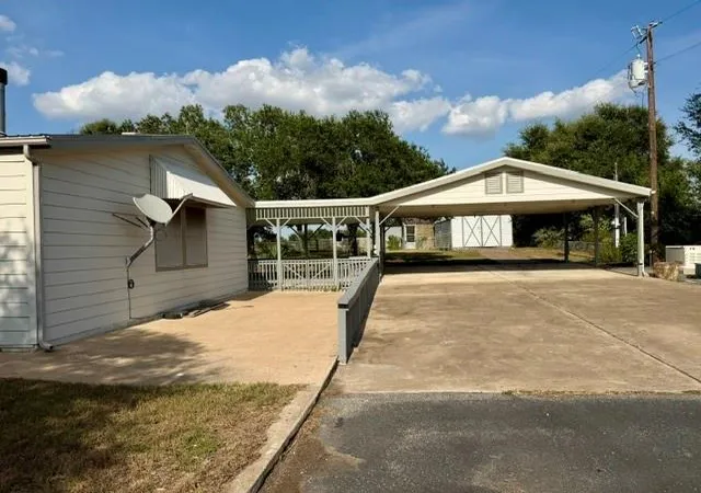 Photo 3 of Manufactured home for sale at 7306 Fm 971, Georgetown, TX 78626 | MLS# 2549276 | Listing updated on 2026-08-17