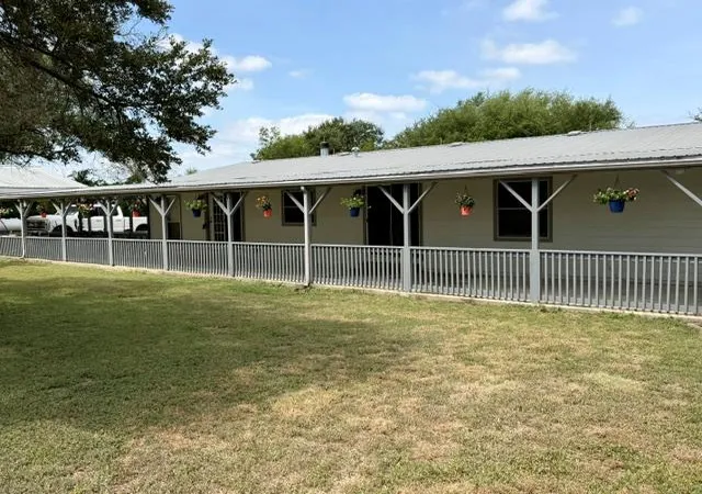 Photo 3 of Manufactured home for sale at 7306 Fm 971, Georgetown, TX 78626 | MLS# 2549276 | Listing updated on 2026-08-17