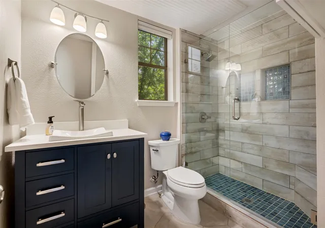 3rd image of 11203 Ranch Rd 2222, Austin, TX 78730