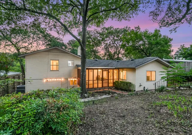 3rd image of 1113 Bluebonnet Ln, Austin, TX 78704 | MLS# 2075799