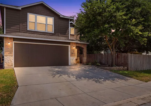 2nd image of 414 Walnut Crst, Selma, TX 78154 | MLS# 5081372