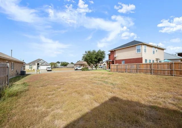 5th image of 406 Gettysburg Loop, Elgin, TX 78621 | MLS# 2589663