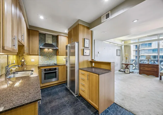 3rd image of 1801 Lavaca St #4K, Austin, TX 78701 | MLS# 9569331