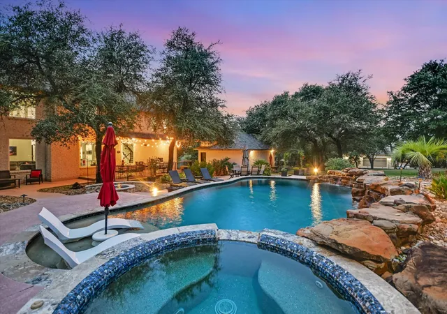 1st image of 8802 Westminster Gln, Austin, TX 78730 | MLS# 7684204