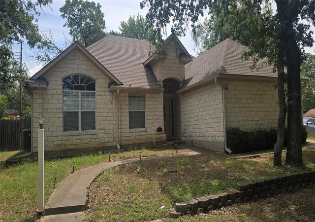 1st image of 702 Ortega St, Rockdale, TX 76567 | MLS# 6247593