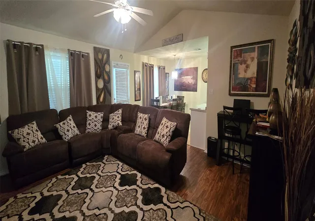 4th image of 702 Ortega St, Rockdale, TX 76567 | MLS# 6247593