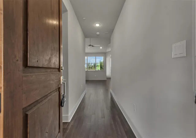 Listing Photo 4 - Condo for sale in building located at 8110 Ranch Rd 2222, Austin, TX 78730 - Unit #68