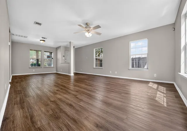 4th image of 1422 Meadow Pkwy, San Marcos, TX 78666 | MLS# 2849217