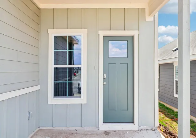 Photo 3 of Single family home for sale at 552 Gilmer Ln, Buda, TX 78610 | MLS# 6529239 | Listing updated on 2026-10-05