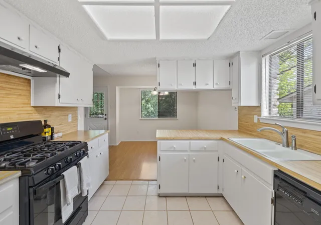 5th image of 1030 Wisteria Trl, Austin, TX 78753 | MLS# 3891853