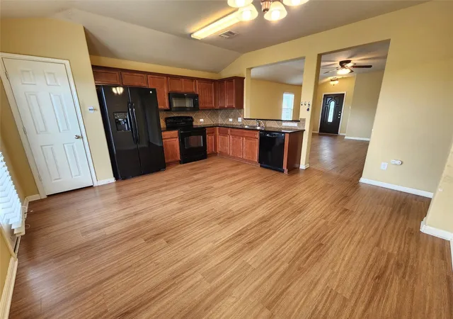 Photo 4 of Single family home for sale at 107 Lavaca Loop, Hutto, TX 78634 | MLS# 8063509 | Listing updated on 2026-08-31
