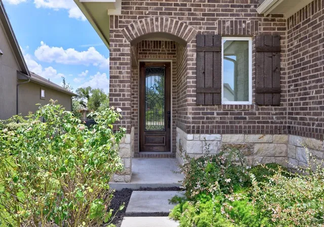 Photo 2 of Single family home for sale at 117 Monterey Oak Trl, Georgetown, TX 78628 | MLS# 7733317 | Listing updated on 2026-08-13