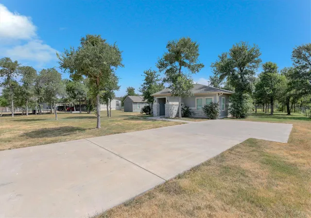 Photo 3 of Single family home for sale at 159 La Fortuna Dr, Del Valle, TX 78617 | MLS# 5232915 | Listing updated on 2026-10-01