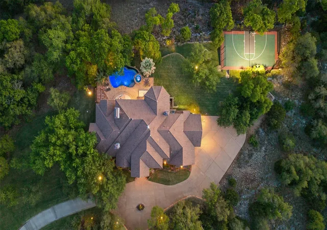 Photo 3 of Mansion for sale at 1540 County Rd 262, Georgetown, TX 78633 | MLS# 2921822 | Listing updated on 2026-10-28