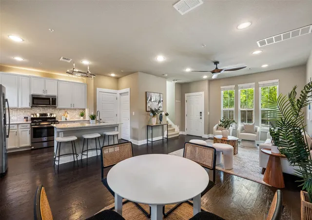 3rd image of 7704 Easy Wind Dr, Austin, TX 78757 | MLS# 5901136