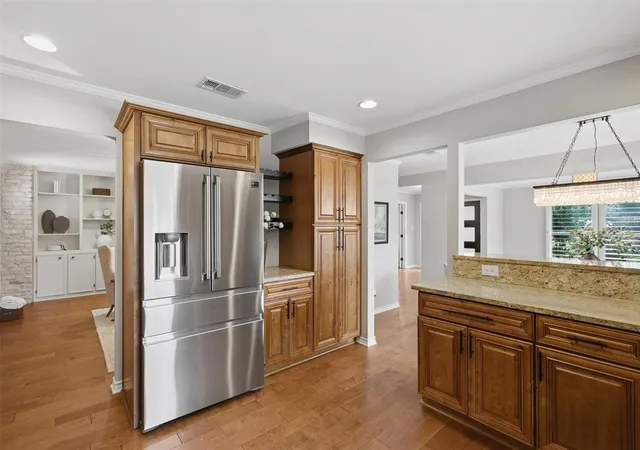 Photo 4 of Single family home for sale at 105 Tallstar Dr, Lakeway, TX 78734 | MLS# 5763058 | Listing updated on 2026-10-27