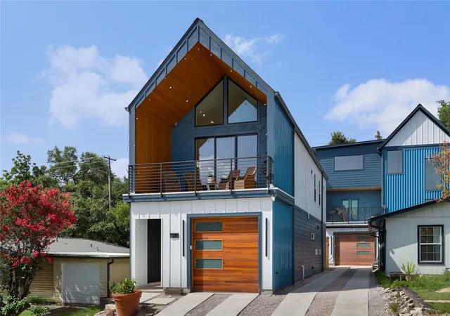 Photo 1 of Single family home for sale at 511 S Park Dr #2, Austin, TX 78704 | MLS# 5940082 | Listing updated on 2026-08-15