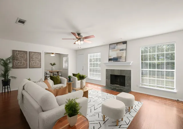 Photo 1 of Single family home for sale at 11709 Sterlinghill Dr, Austin, TX 78758 | MLS# 2821261 | Listing updated on 2026-09-05