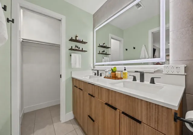 Photo 3 of Condo for sale at 1907 Albury Cv #C, Austin, TX 78758 | MLS# 6652513 | Listing updated on 2026-10-06