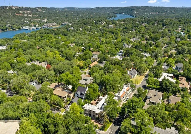 3rd image of 3500 Enfield Rd #E, Austin, TX 78703 | MLS# 5205380