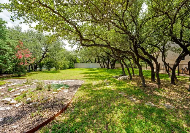 Photo 4 of Land for sale at 9 Wingreen Loop, The Hills, TX 78738 | MLS# 7251286 | Listing updated on 2026-08-25