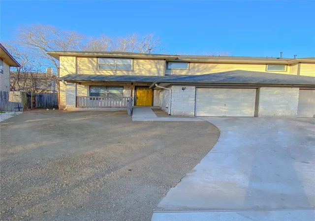 3rd image of 5201 Bogey Ct, Austin, TX 78744 | MLS# 5090689