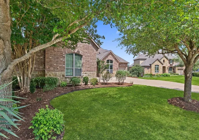 Photo 1 of Single family home for sale at 8804 Flycatcher Ct, Austin, TX 78738 | MLS# 6703591 | Listing updated on 2026-08-22
