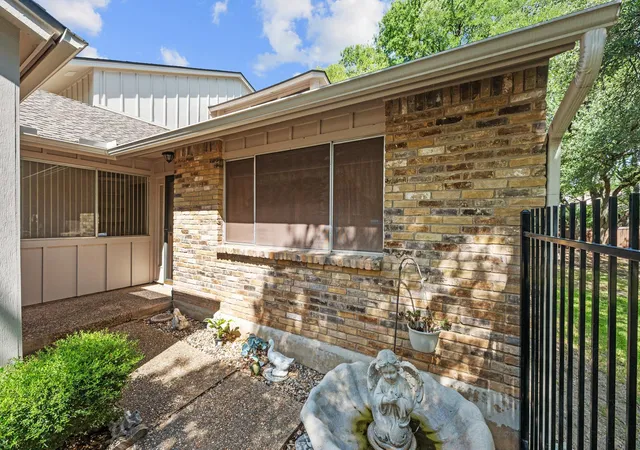 3rd image of 8318 Bent Tree Rd, Austin, TX 78759 | MLS# 3800960