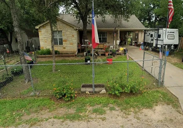 Homes for sale in Cottonwood Shores, TX | 652 Pecan Ln, Cottonwood Shores, TX 78657 | MLS# 5566444