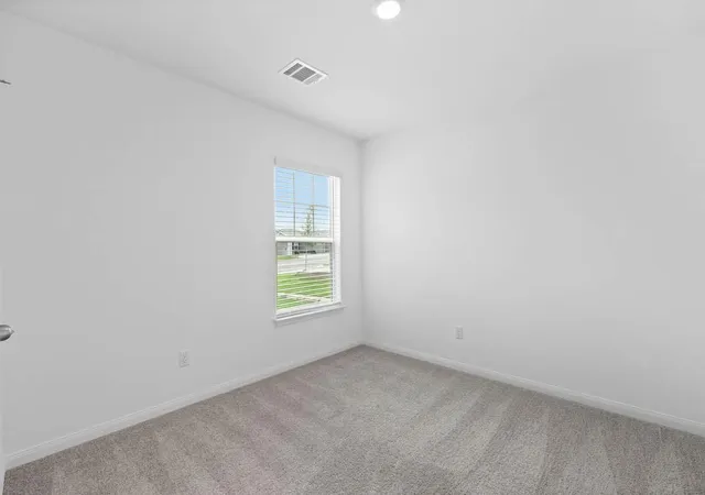 Photo 4 of Sale Pending at 125 Paradise Cyn Dr, Jarrell, TX 76537 | MLS# 1178746 | Listing updated on 2026-07-09