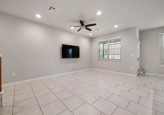 Photo 4 of Townhouse for sale at 422 Epiphany Ln, Pflugerville, TX 78660 | MLS# 3253738 | Listing updated on 2026-09-29