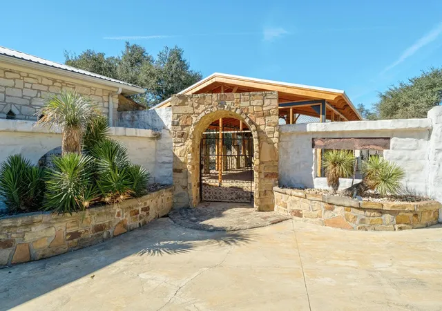 Photo 2 of Single family home for sale at 340 Barton Ranch Rd, Dripping Springs, TX 78620 | MLS# 9964369 | Listing updated on 2026-10-06