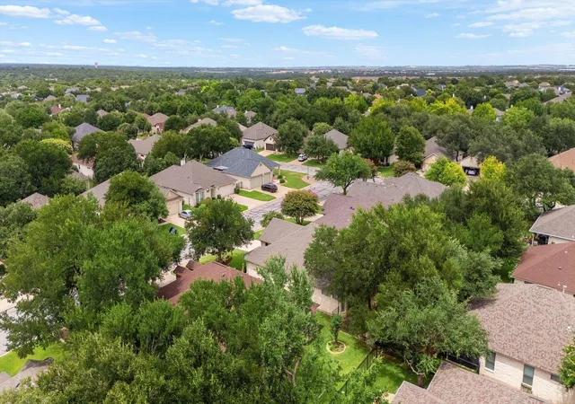 Photo 29 of Single family home for sale at 916 Heritage Oaks Bnd, Georgetown, TX 78633 | MLS# 1781507 | Listing updated on 2026-09-14