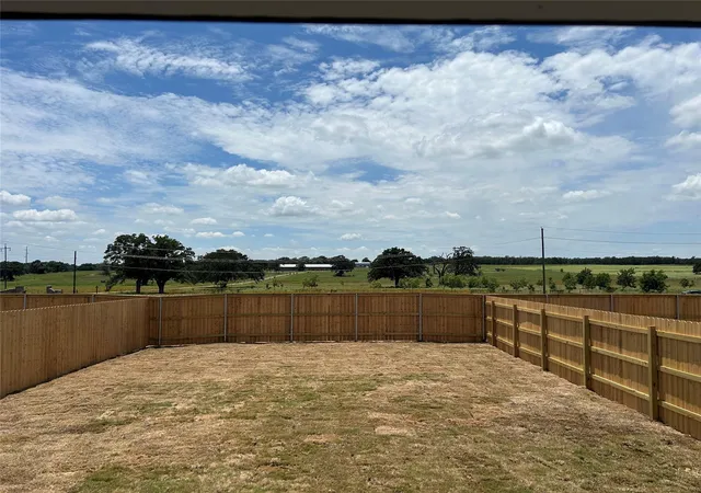 2nd image of 117 Mullins Dr, Rockdale, TX 76567 | MLS# 8939884