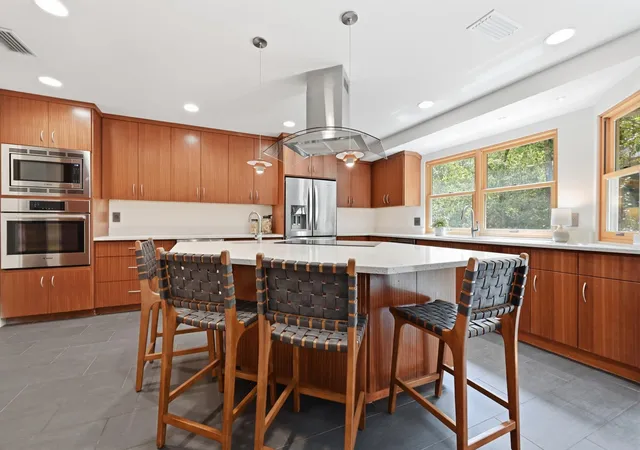 Photo 3 of Single family home for sale at 1905 Stoneridge Rd, Austin, TX 78746 | MLS# 2607774 | Listing updated on 2026-10-08