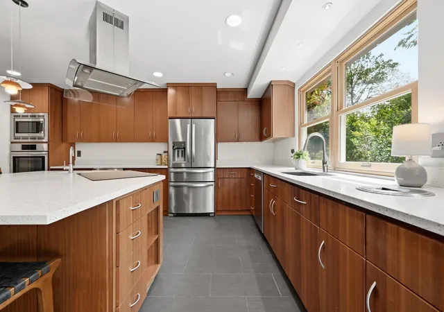 Photo 4 of Single family home for sale at 1905 Stoneridge Rd, Austin, TX 78746 | MLS# 2607774 | Listing updated on 2026-10-08