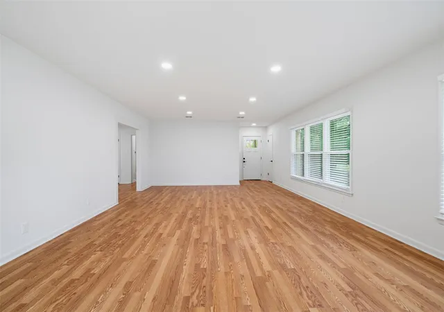 Photo 4 of Single family home for sale at 6010 Dunbury Dr, Austin, TX 78723 | MLS# 5934047 | Listing updated on 2026-08-25